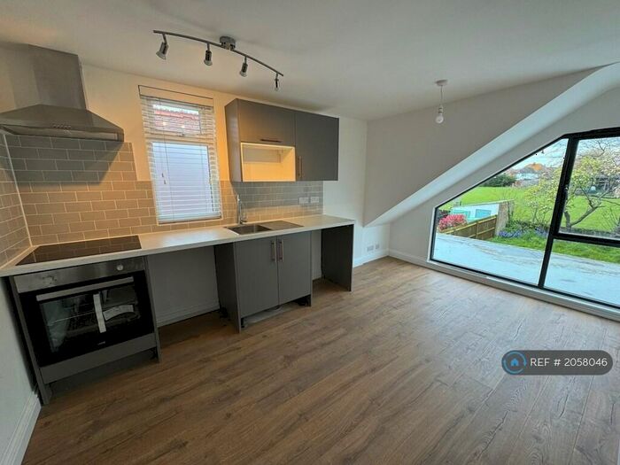 1 Bedroom Flat To Rent In Glebe Villas, Hove, BN3