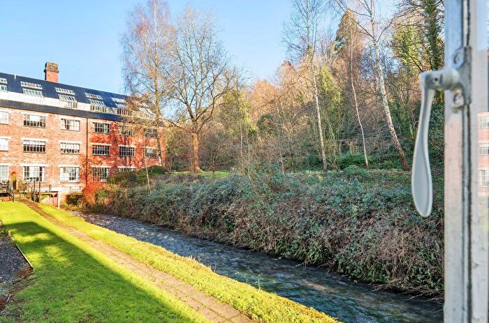 2 Bedroom Flat For Sale In Dunkirk Mills, Inchbrook, Stroud, GL5