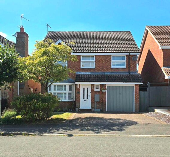 4 Bedroom Detached House For Sale In Church Close, West Haddon, Northampton, NN6