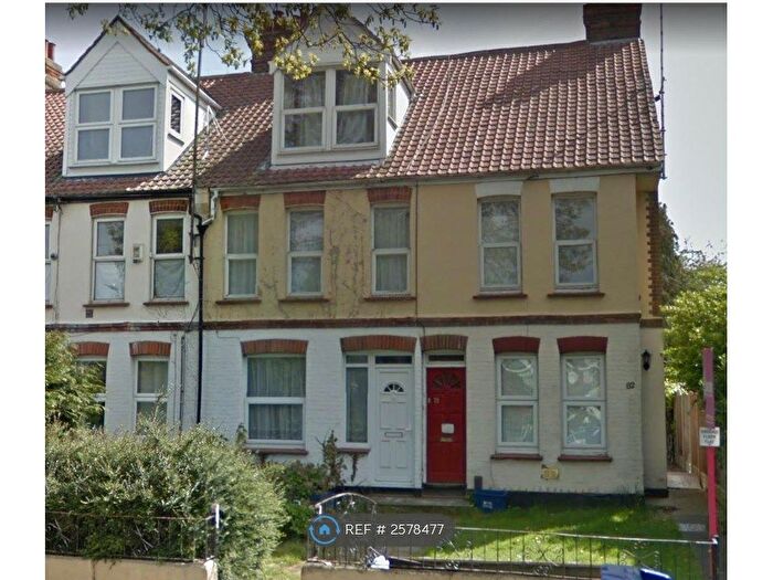 1 Bedroom Flat To Rent In Carlton Avenue, Westcliff-On-Sea, SS0