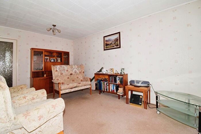 2 Bedroom Bungalow For Sale In St. Ives Road, Wigston, Leicestershire, LE18