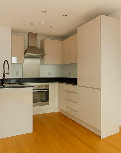 2 Bedroom Flat To Rent In Smeaton Court, Hertford, SG13