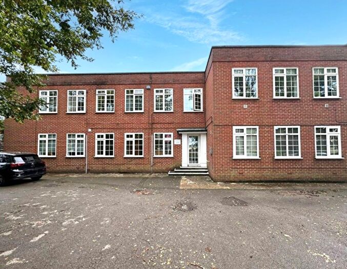 2 Bedroom Flat For Sale In Flat Elveden Court, Epsom Road, Leatherhead, KT22