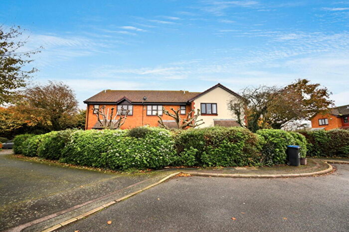 1 Bedroom Flat For Sale In Brandon Way, Birchington, CT7