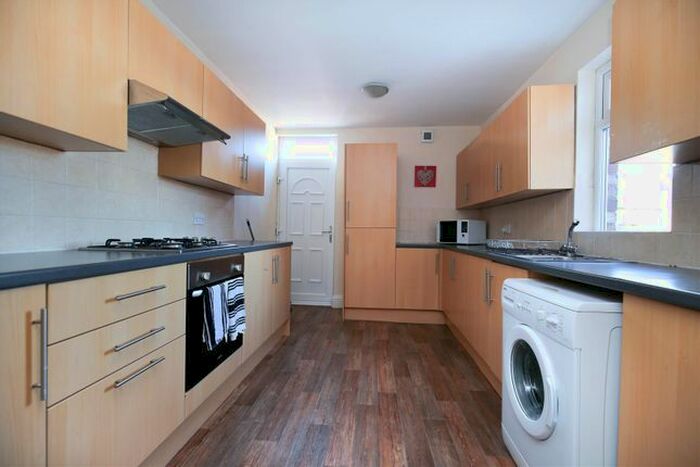 4 Bedroom Maisonette To Rent In Rokeby Terrace, Heaton NE6