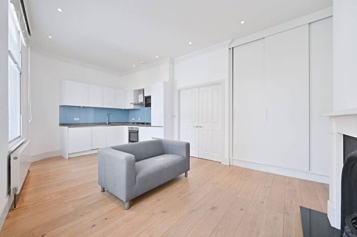 1 Bedroom Flat To Rent In Wardour Street, Soho, London, W1F