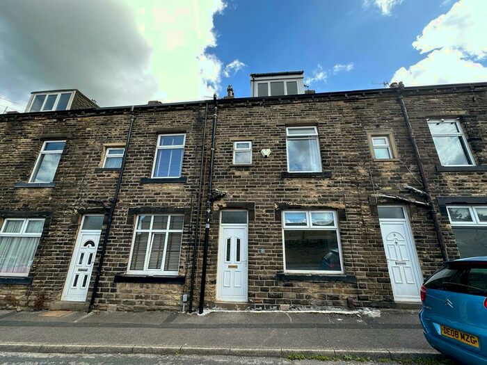 3 Bedroom Terraced House To Rent In Ribble Street, Keighley, BD21