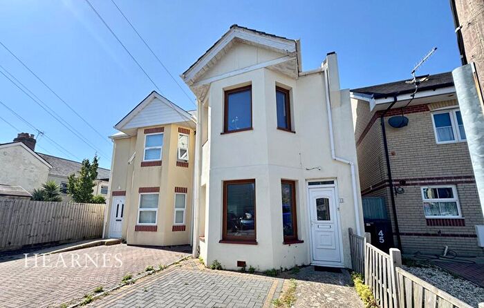 3 Bedroom Detached House For Sale In Boscombe Grove Road, Bournemouth, BH1