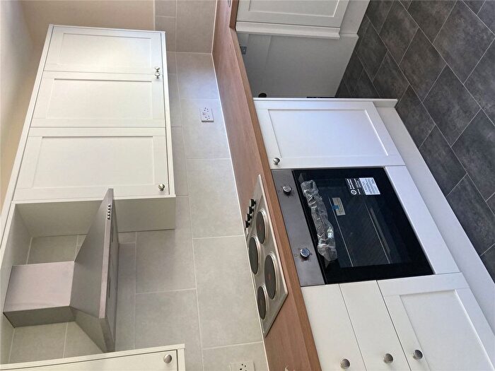 2 Bedroom Cottage To Rent In Stokes Cottages, Tomswood Hill, Ilford, IG6