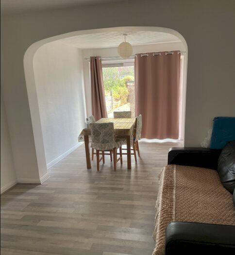 4 Bedroom Semi-Detached House To Rent In Mackie Grove, Filton, Bristol, Gloucestershire, BS34