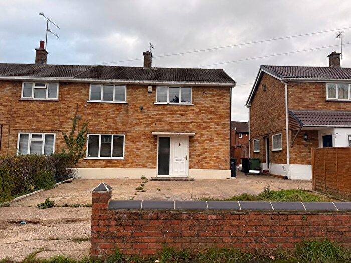 3 Bedroom Detached House To Rent In Oakwood Avenue, Dunstable, LU5