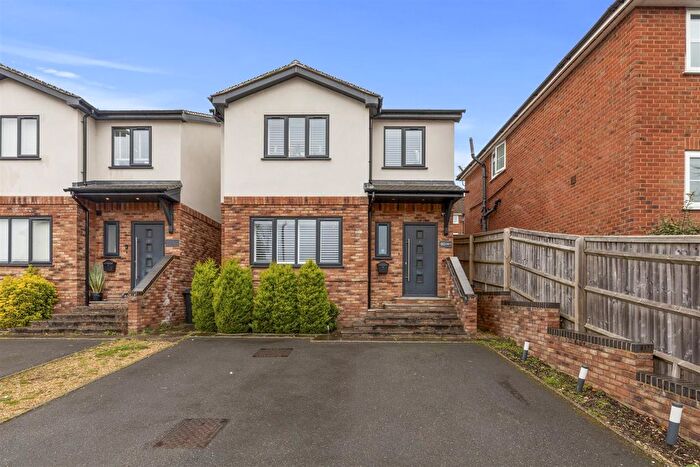 4 Bedroom Detached House For Sale In Windrush Court, High Wycombe (Cul-De-Sac), HP13