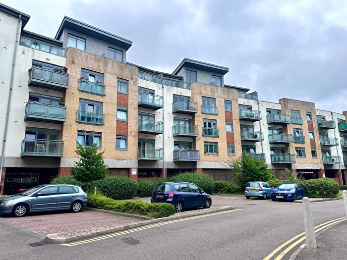 1 Bedroom Flat To Rent In Wallis Place, Hart Street, Maidstone, Kent, ME16