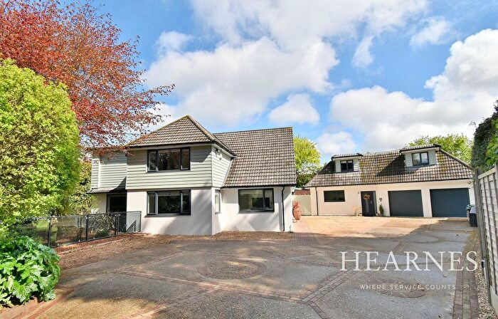6 Bedroom Detached House For Sale In Church Road, Ferndown, BH22