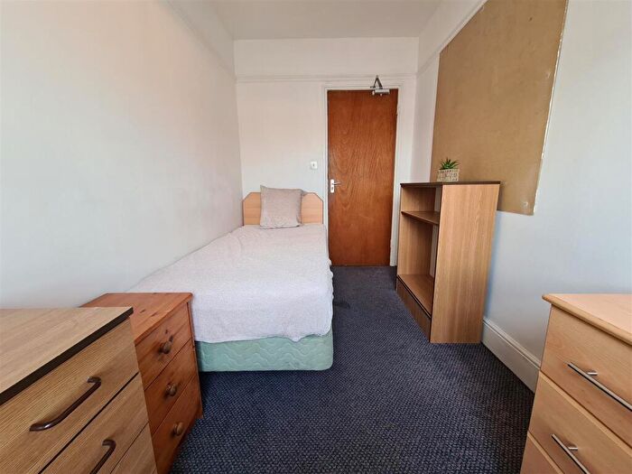 5 Bedroom House To Rent In A Mill Road, Cambridge, CB1