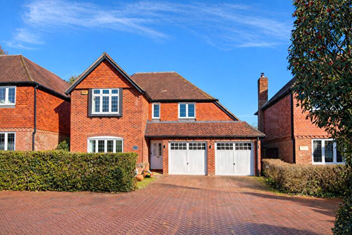 5 Bedroom Detached House For Sale In Moser Grove, Sway, Lymington, SO41