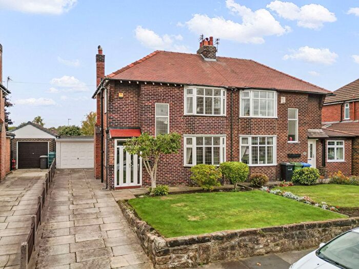 3 Bedroom Semi-detached House For Sale In Thelwall New Road, Thelwall, WA4