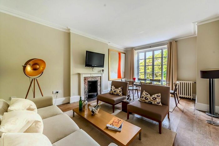 1 Bedroom Flat To Rent In Cadogan Place, Knightsbridge, London, SW1X