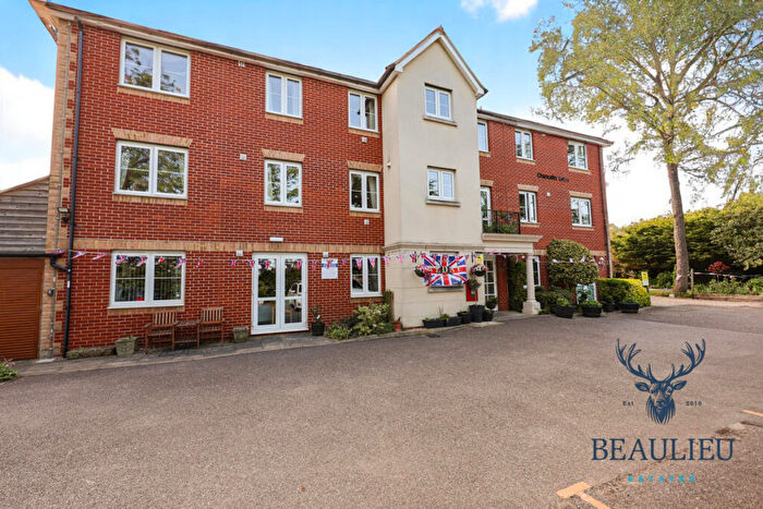 1 Bedroom Retirement Property For Sale In Chancellor Court, Broomfield Road, Chelmsford, CM1