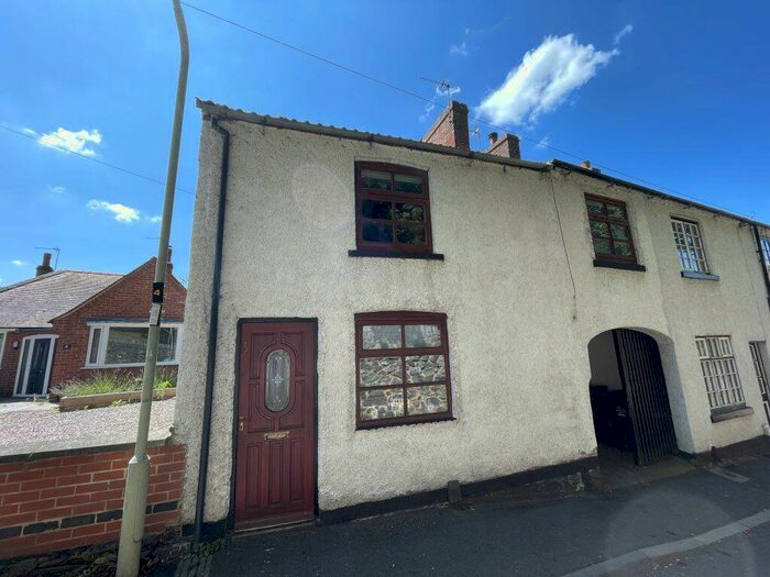 2 Bedroom Cottage To Rent In Church Side, Shepshed, LE12