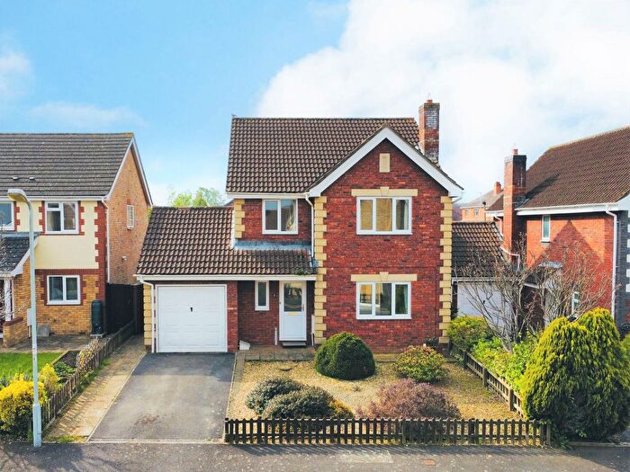 4 Bedroom Detached House To Rent In Harp Chase, Taunton, TA1