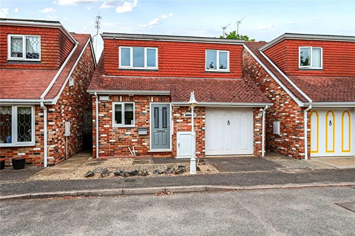 3 Bedroom Detached House For Sale In Ashford, Surrey, TW15