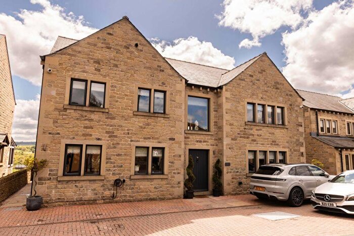 6 Bedroom Detached House For Sale In Far Syke, Saddleworth Road, Barkisland, HX4