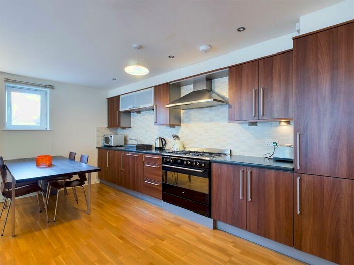 1 Bedroom Flat To Rent In West Tollcross, Tollcross, Edinburgh, EH3