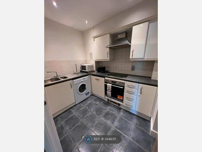 2 Bedroom Flat To Rent In Gerry Raffles Square, London, E15