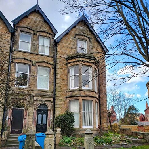 1 Bedroom Flat To Rent In St. Georges Square, Lytham St. Annes, FY8