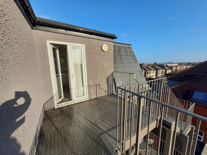 2 Bedroom Flat To Rent In Trinity Road, London, N22