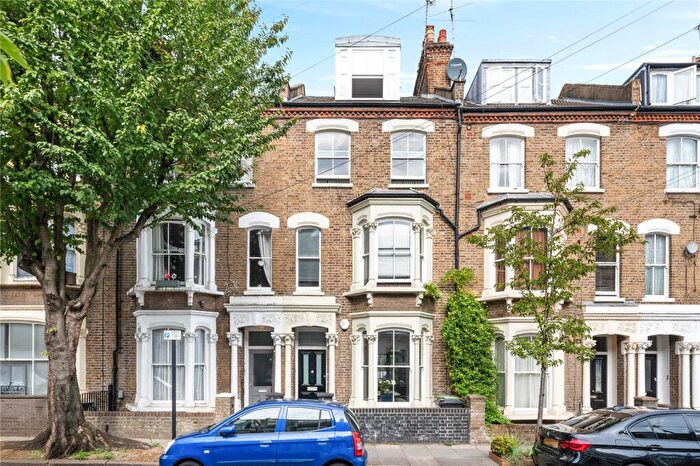 4 Bedroom Terraced House For Sale In Fairbridge Road, London, N19