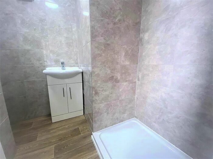 1 Bedroom Flat To Rent In Hillingdon Hill, Uxbridge, UB10