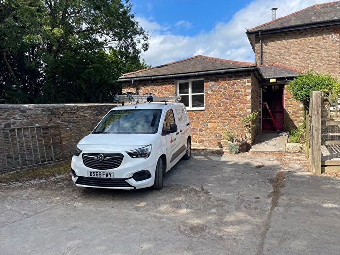 1 Bedroom Semi-Detached House To Rent In Lostwithiel, PL22