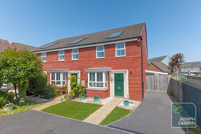 3 Bedroom End Of Terrace House For Sale In Imperial Way, Bridgwater, TA6