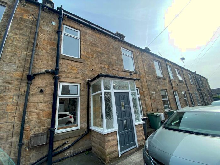 3 Bedroom House To Rent In Swaine Hill Crescent, Yeadon, Leeds, LS19