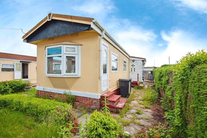 1 Bedroom Mobile/park Home For Sale In Whitehaven Park, Ingoldmells, Skegness, PE25