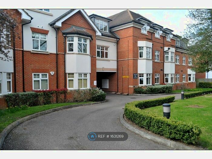 2 Bedroom Flat To Rent In Albion Road, Sutton, SM2