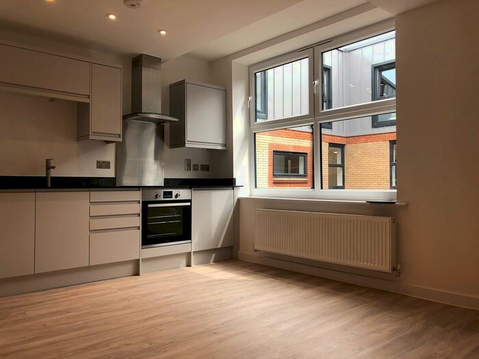 1 Bedroom Apartment To Rent In Back Of The Walls, Southampton, SO14