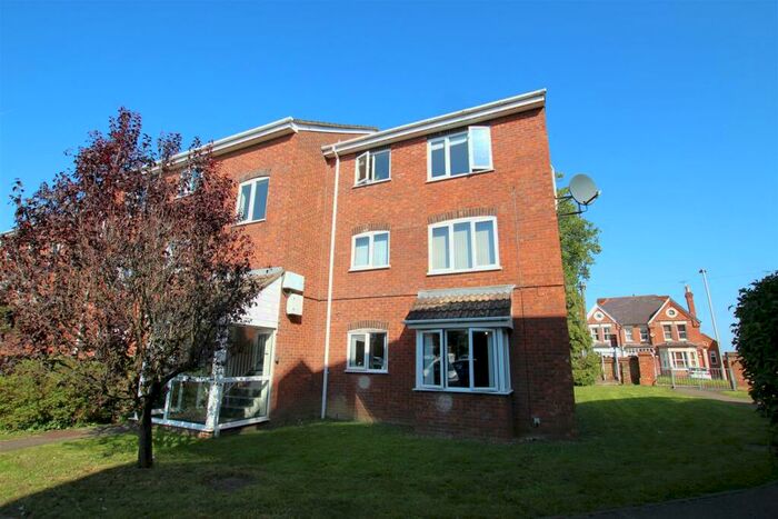 2 Bedroom Apartment To Rent In Bexley Court, Reading, RG30