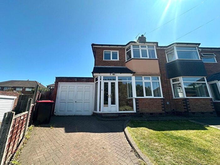 3 Bedroom Property To Rent In Windmill Avenue, Birmingham, B46