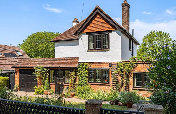 4 Bedroom Detached House For Sale In Jeffries Road, West Horsley, KT24