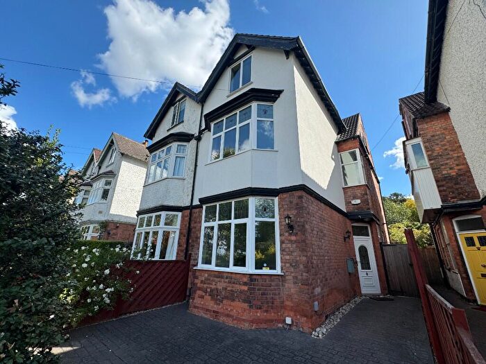 5 Bedroom Semi Detached House For Sale In Lucknow Avenue, Nottingham, Nottinghamshire, NG3