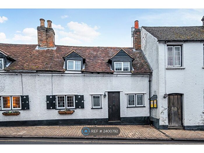 2 Bedroom Semi-Detached House To Rent In Gravel Hill, Henley-On-Thames, RG9