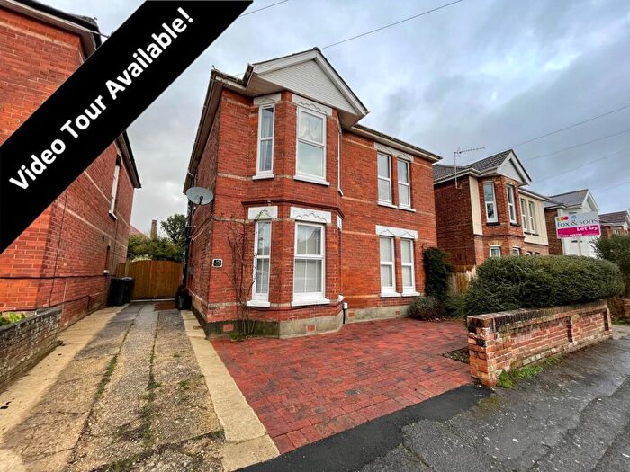 2 Bedroom Flat To Rent In Belvedere Road, Bournemouth, BH3