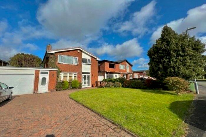 3 Bedroom Property To Rent In Stencills Road, Walsall, WS4