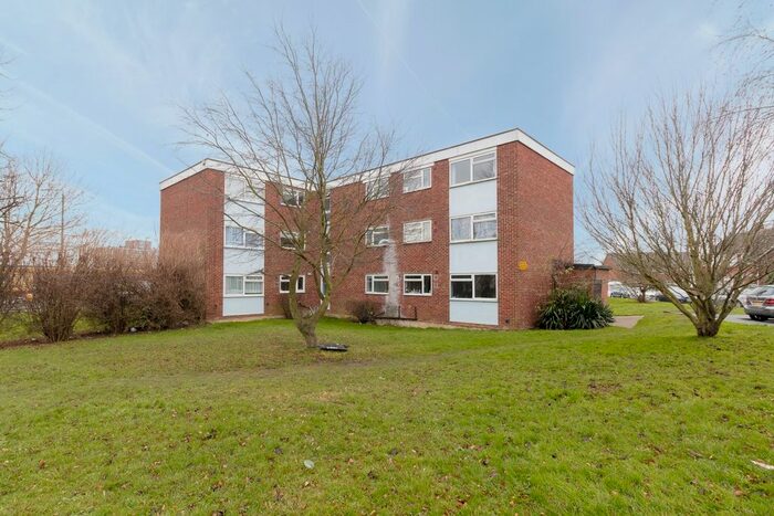 2 Bedroom Flat To Rent In Wessex Drive, Erith DA8