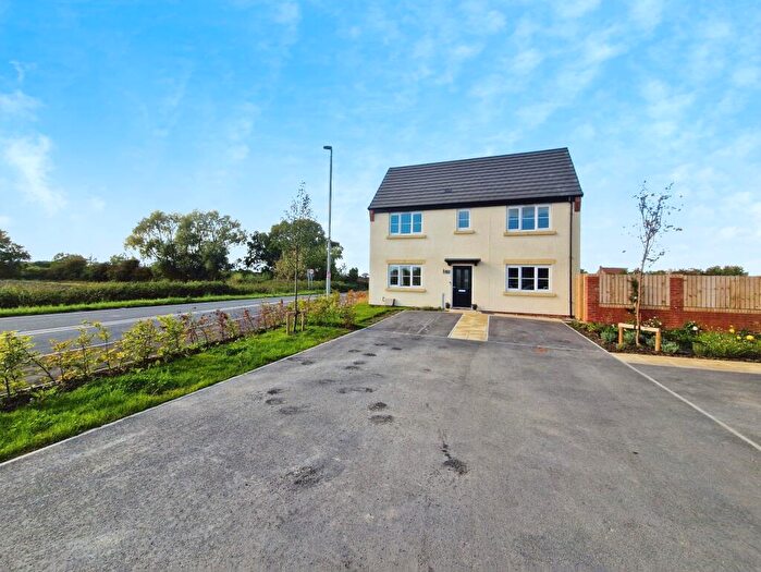 3 Bedroom Detached House For Sale In Baker Drive, Howden, Goole, DN14