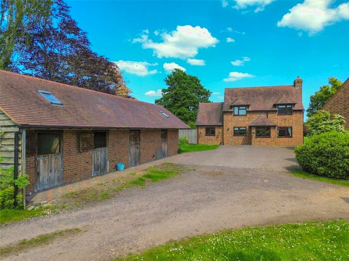 4 Bedroom Detached House For Sale In Lymington Road, East End, Lymington, Hampshire, SO41