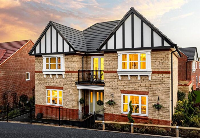 5 Bedroom Detached House For Sale In Otter Close, Chilvester Hill, Calne, SN11
